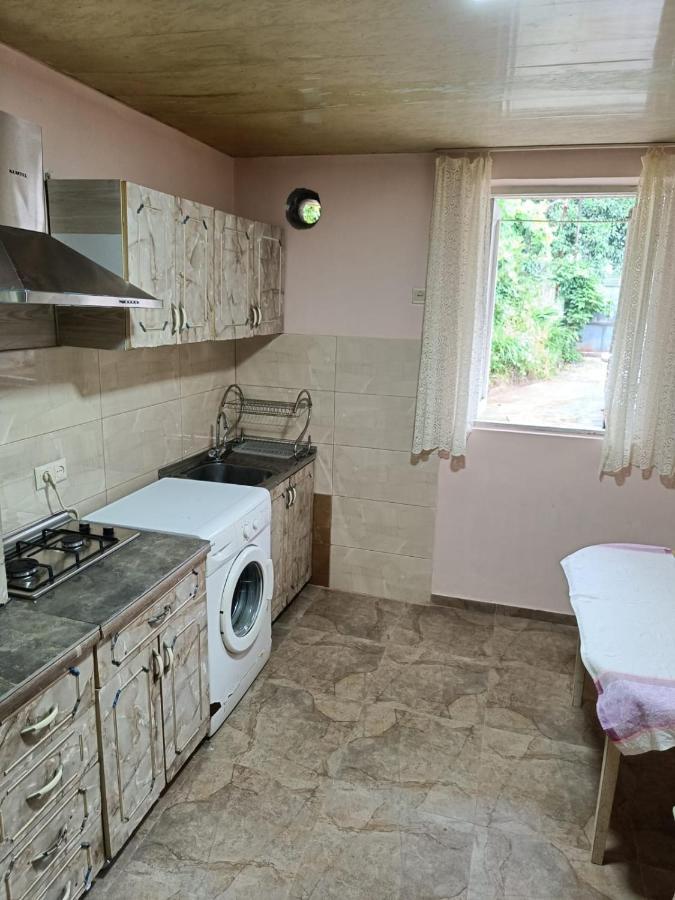 Bata Apartment Sarpi Extérieur photo