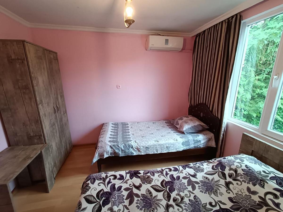 Bata Apartment Sarpi Extérieur photo